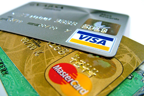 U.S. Credit Card Defaults Drop to 16-Month Low in July