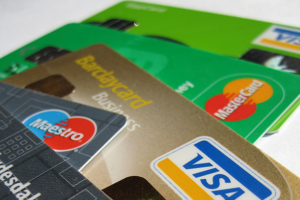 Credit Card Debt Falls in 2011, so Do Credit Scores