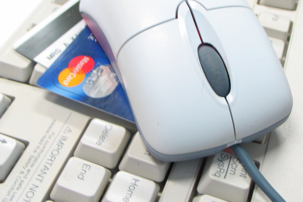 How to Handle Potentially Fraudulent E-Commerce Transactions